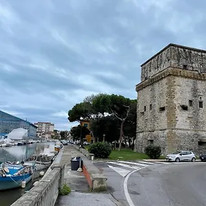 La Brezza Viareggina A 500 Mt Dal Mare, Dal Carnevale E Dagli Stabilimenti Balneari Appartamento